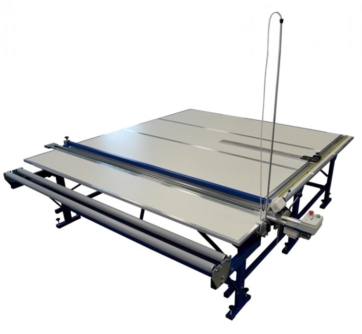 Cutting tables for sun protectors